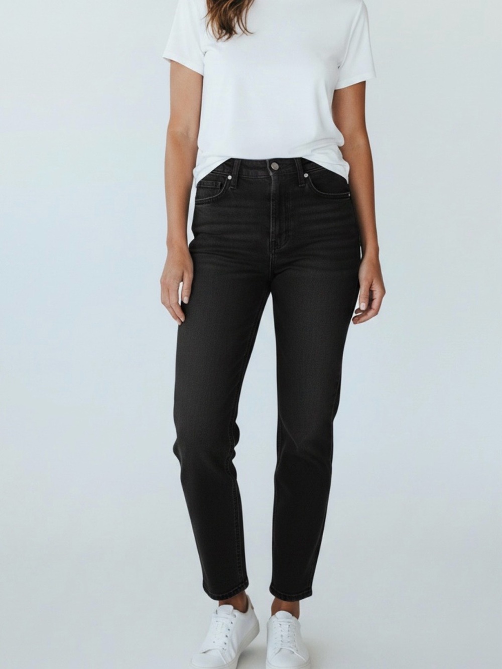 Jessica Simpson Black High-Rise Straight Jeans • Size 10